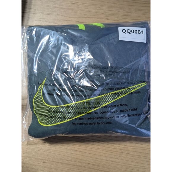 Nike Dri-Fit Hoodie Pullover Mens Large Green Neon Yellow Swoosh Front Pocket - Picture 13 of 13